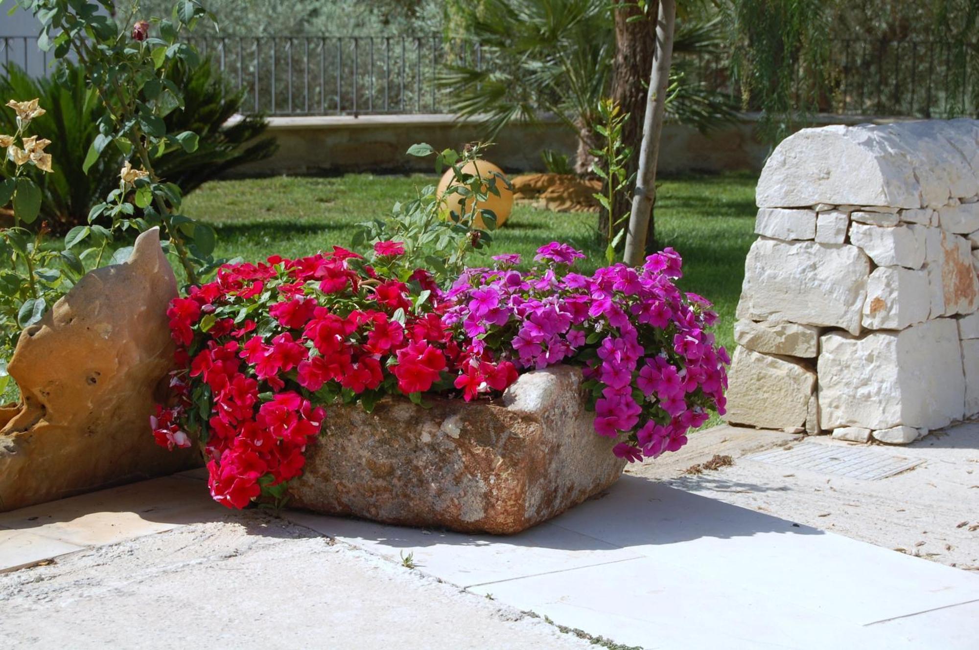 קיארמונטה גולפי Terre Iblee Resort מראה חיצוני תמונה