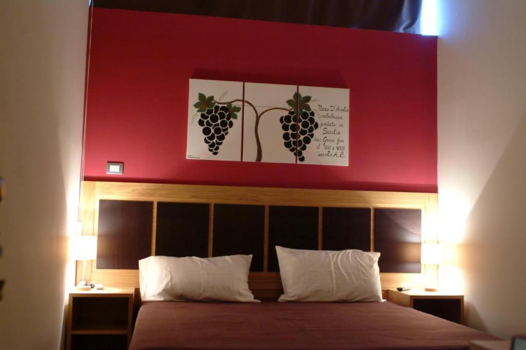 קיארמונטה גולפי Terre Iblee Resort מראה חיצוני תמונה